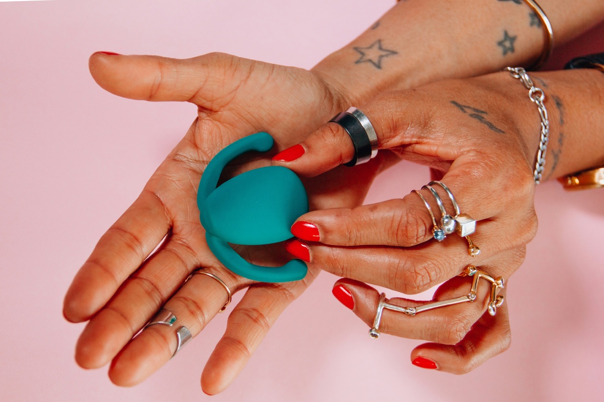    Нет универсального вибратора для начинающих, ведь у всех женщин разные предпочтения.Фото: Unsplash