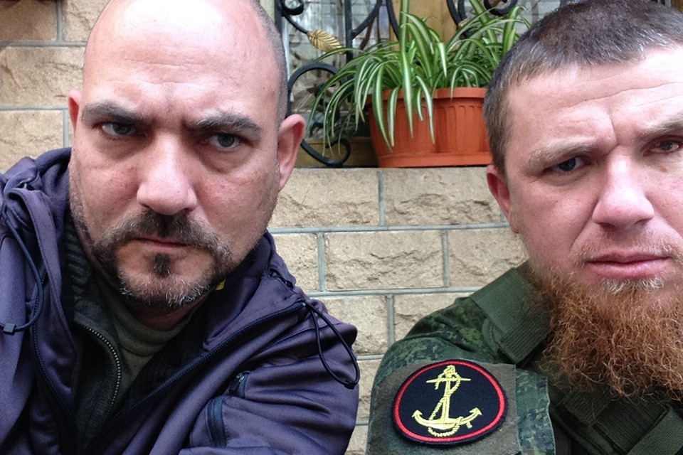    Последнее фото с "Моторолой", за несколько дней до убийства. Дмитрий СТЕШИН