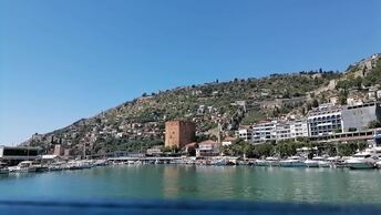 Живописные берега Турции - порт Алании, гроты и пещеры, скалы, яхты, пляжи и море!