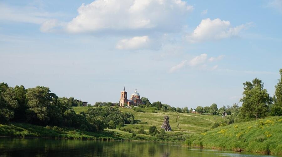    Путешествие по России. Чем уникален арт-парк Никола-Ленивец в Калужской области? Фото: Никола-Ленивец. Собственная работа, по лицензии CC BY-SA 3.0