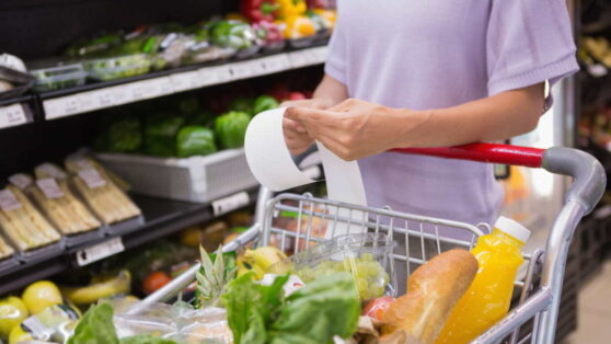    В Центробанке объяснили, почему ускорился рост потребительских цен Роман Захаров