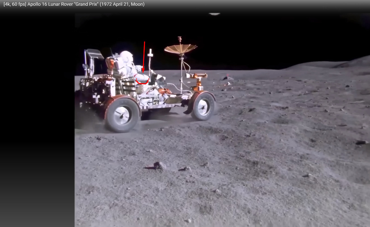 Прогиб руки чучела на кочке никак не может относиться к фактам, доказывающим, что это чучело живой человек. Такие "доказательства" могут оживить и обрезанные кусты, которые везут
в грузовике на свалку и доски, которые прогибаются, когда грузовик подпрыгивает на ухабах. 