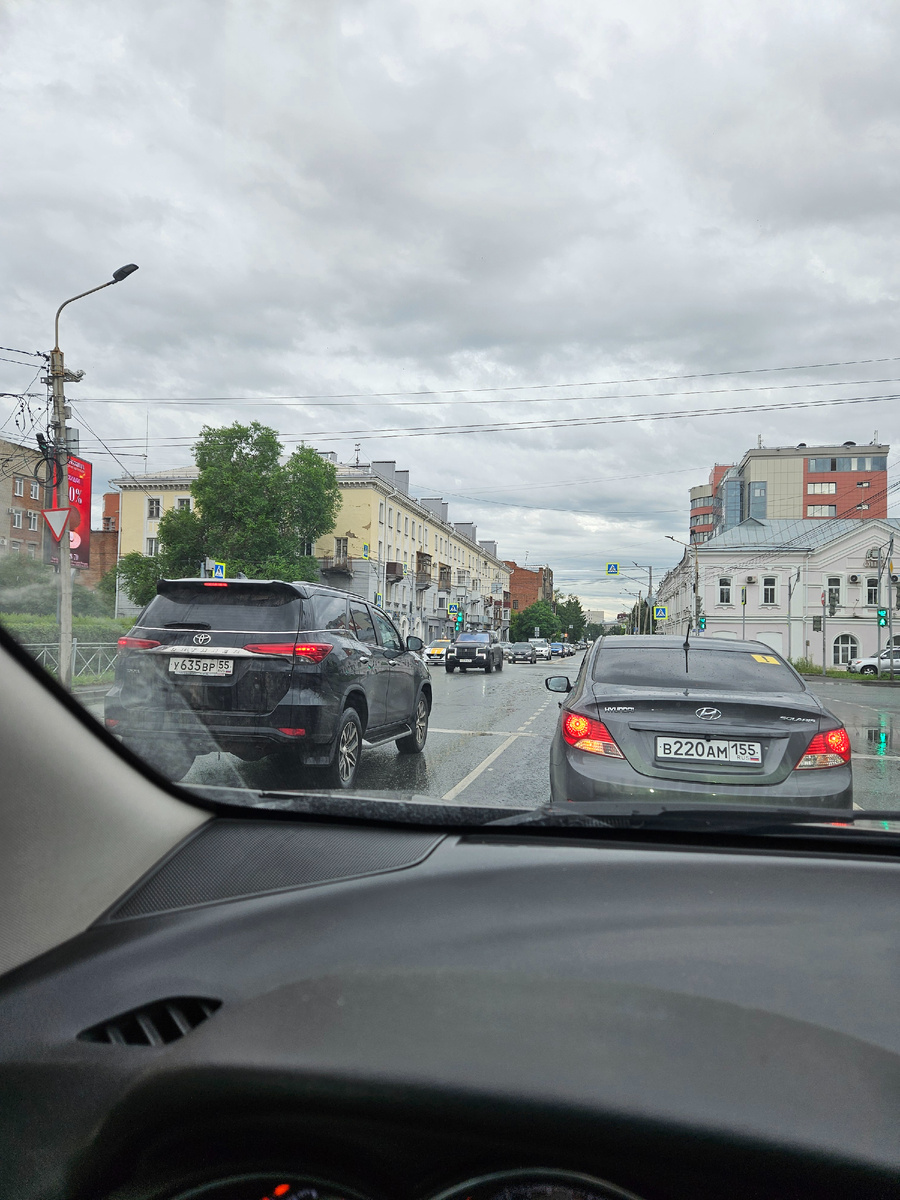 Картинка к делу не относится, просто нравится кадр)