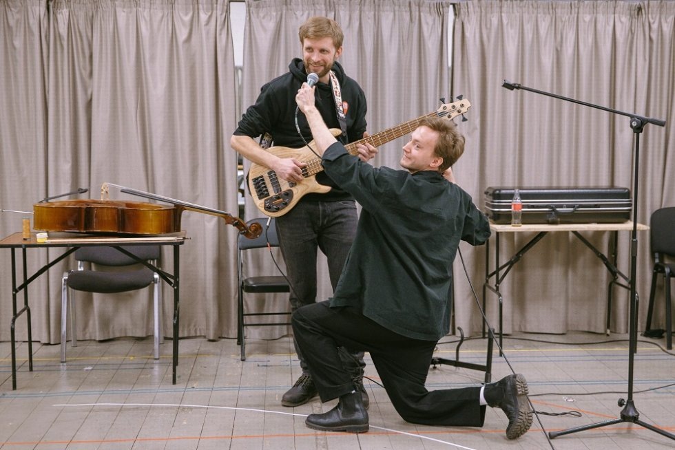 Семен Серзин и Сергей Волков. Фото с сайта rg.ru: https://cdnstatic.rg.ru/crop980x654/uploads/images/2024/04/11/piu_2986_cb5.jpg