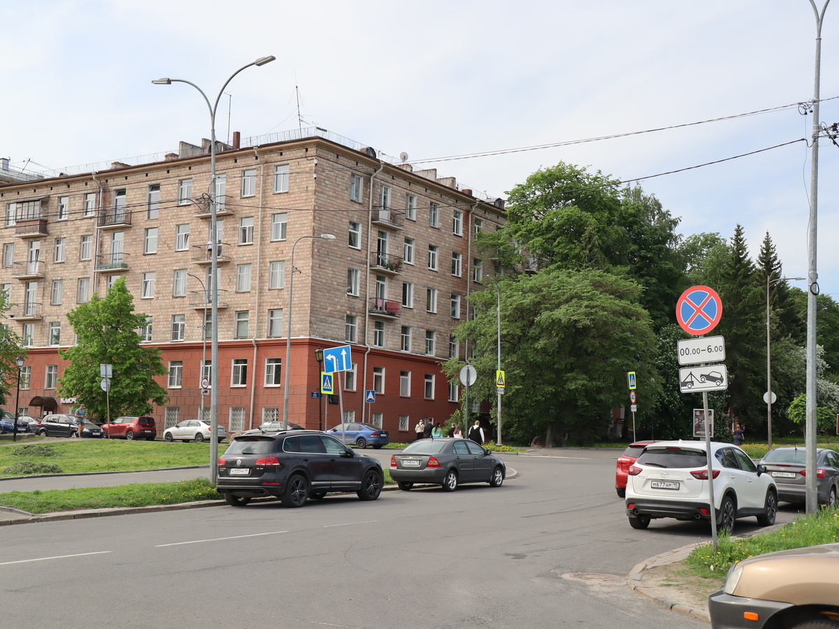 Жителям Петрозаводска непонятен запрет остановки авто у городской  набережной | Фактор News | Дзен