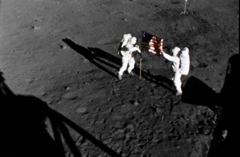    Фото: wikipedia.org/nasa.gov Анастасия Давыдова