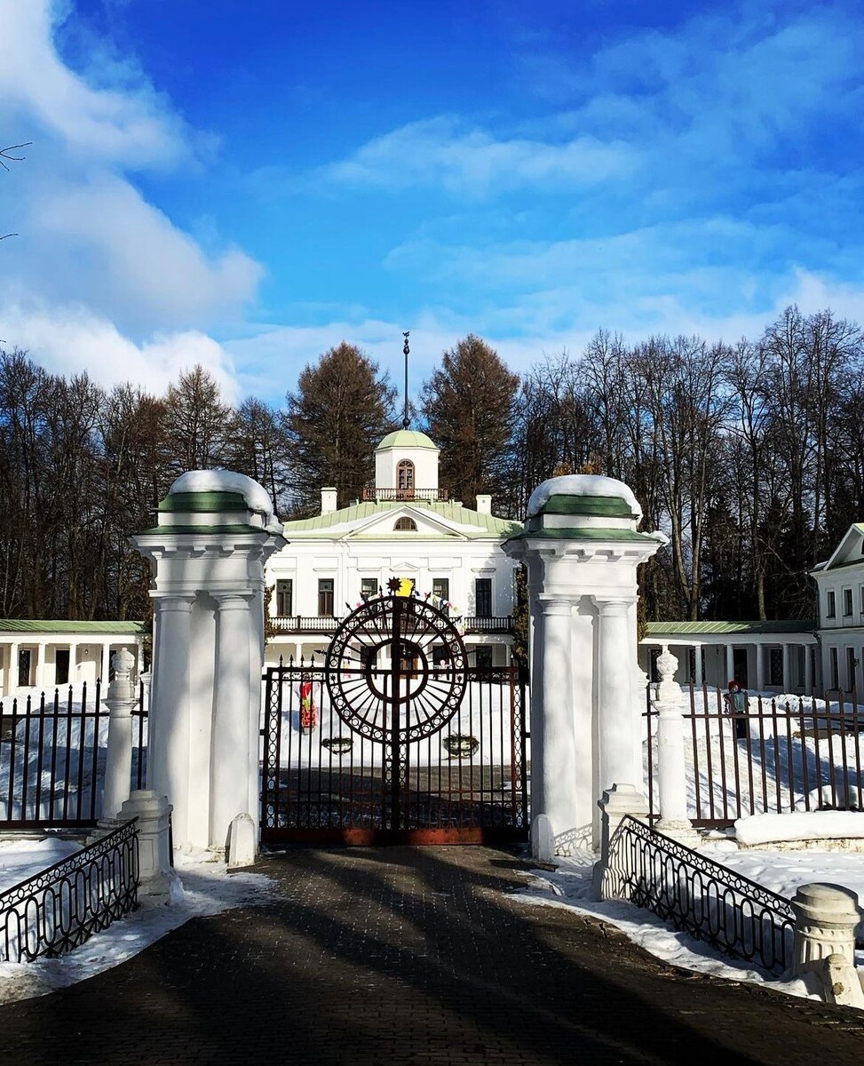 Усадьба Середниково © "Покажу Москву"