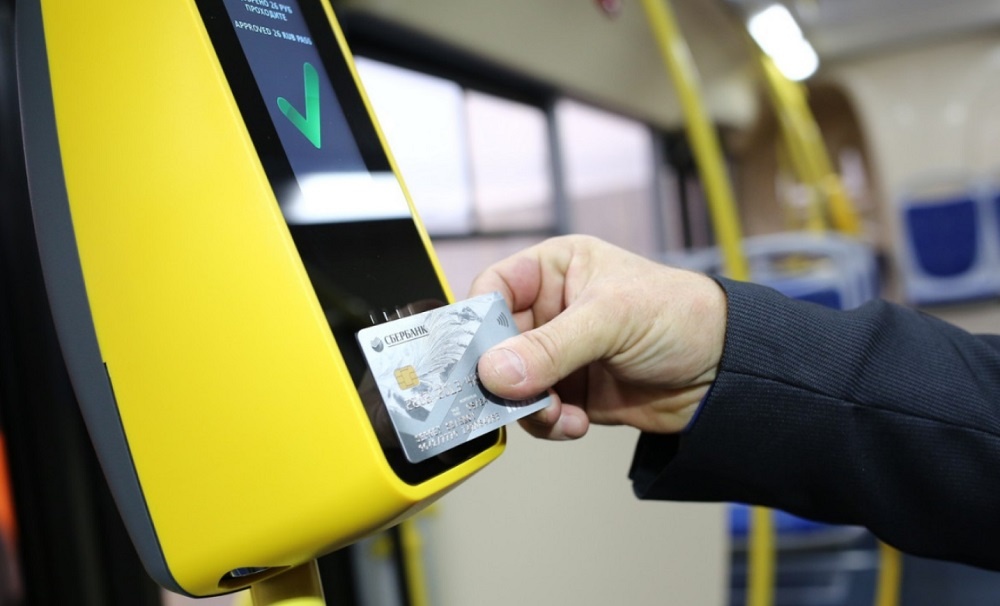 Платежная система мир. Терминал бесконтактной оплаты. Оплата в маршрутке. Мир оплата общественного транспорта. Мир оплата общественного транспорта.