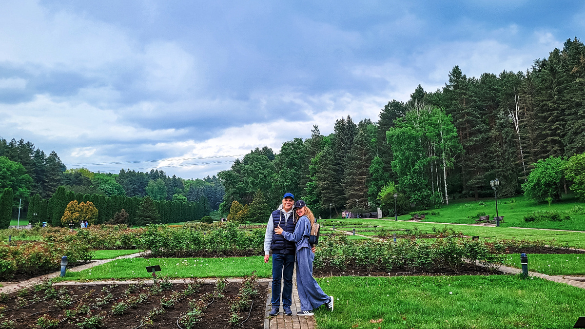 Гуляем по Долине роз.