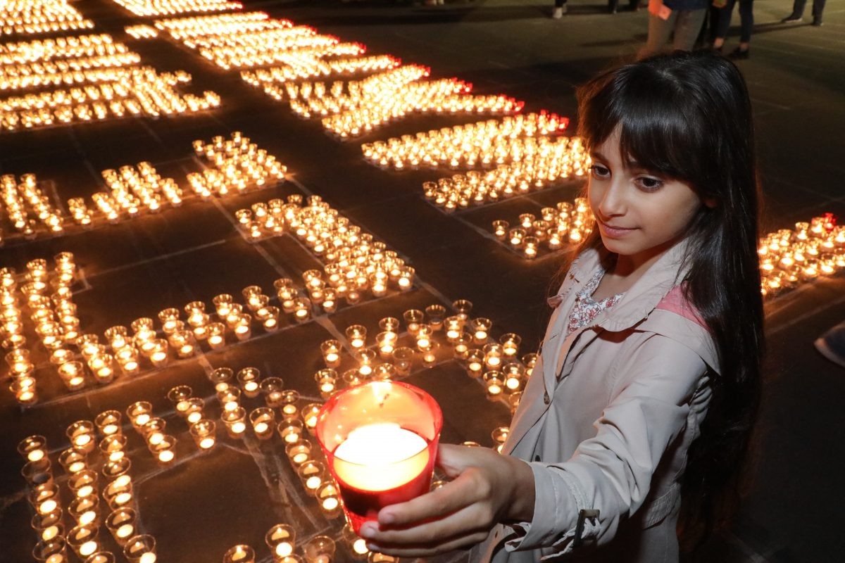    22 июня на территории России приспускаются государственные флаги, отменяются развлекательные мероприятия и передачи в течение всего дня