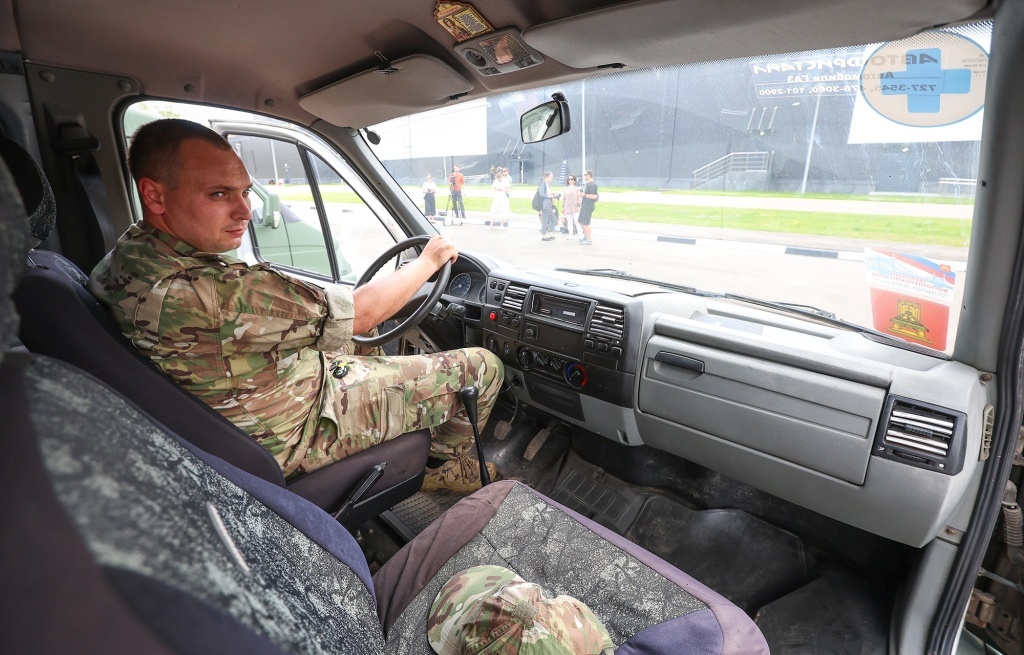 В зоне СВО уже служат более пятидесяти автомобилей из Тверской области