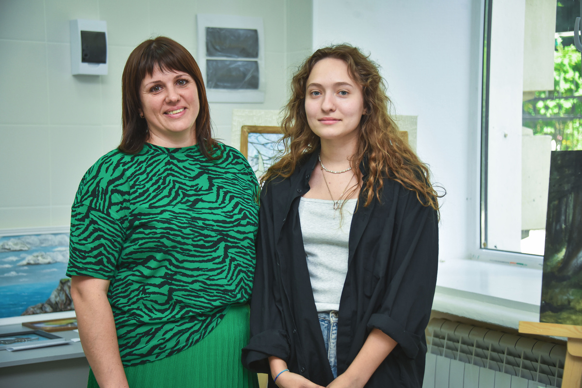 Александра Сагинашвили и её научный руководитель Людмила Васильевна Климова