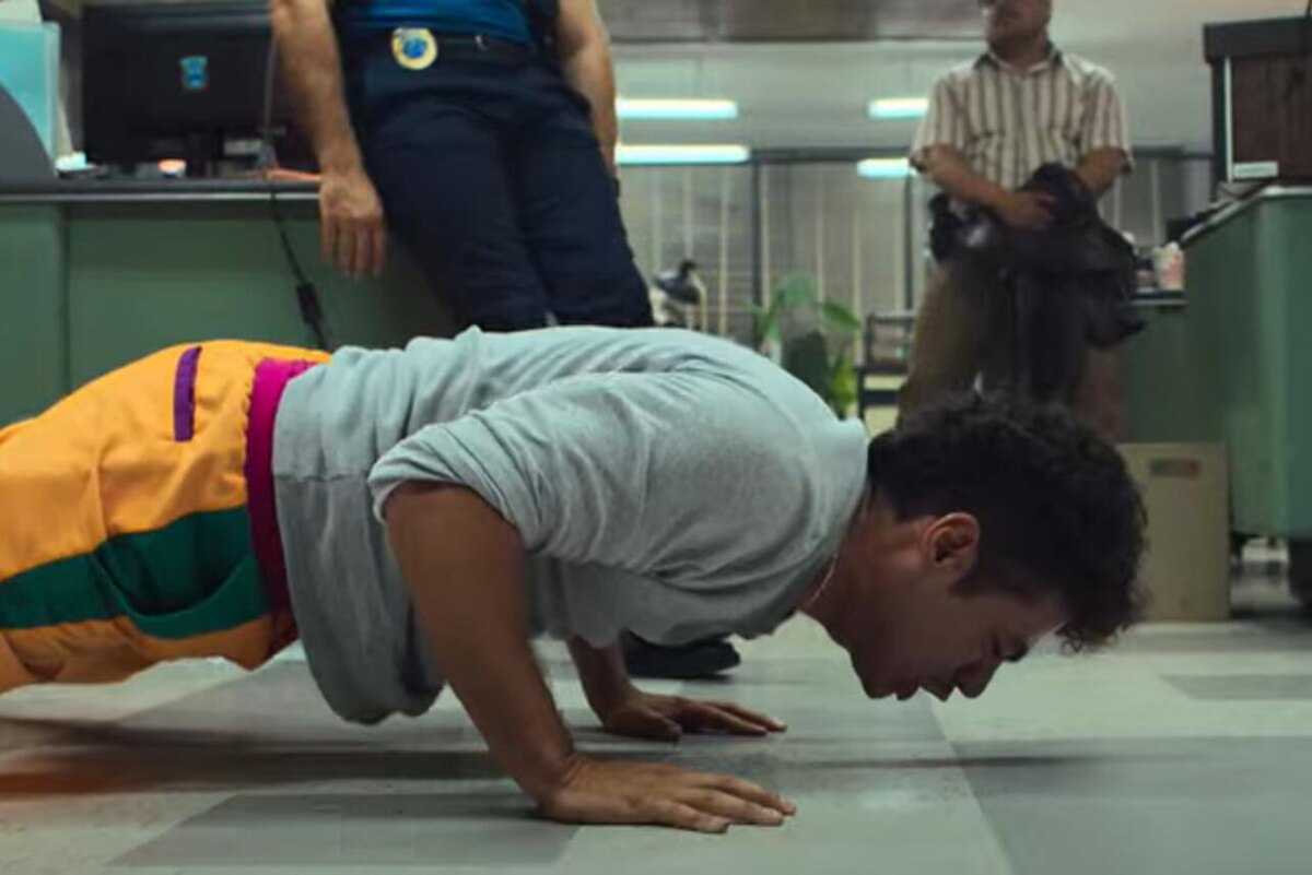    Сериал «Учитель под прикрытием», реж. Альфонсо Пинеда Уллоа Кадр из фильма