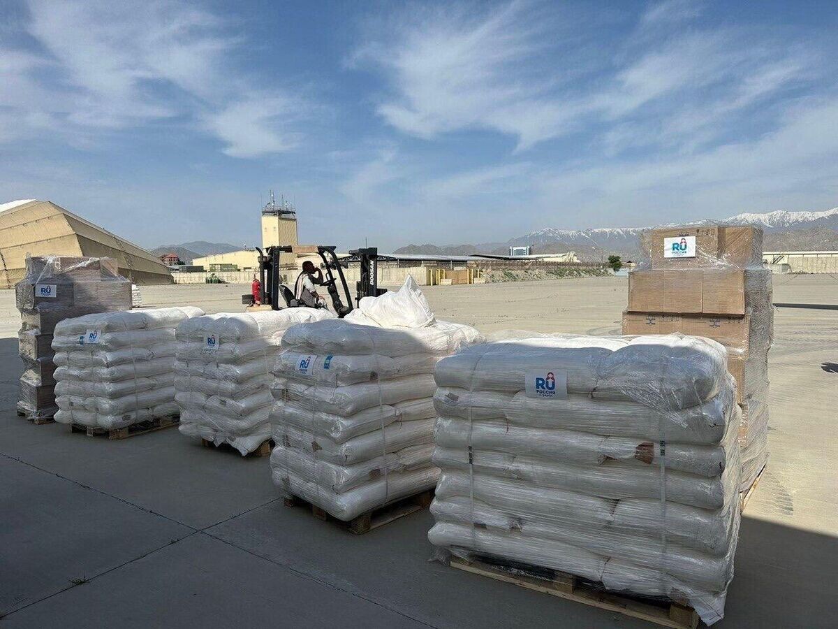    Гуманитарная помощь из России в аэропорту Кабула, Афганистан© Фото : Россотрудничество