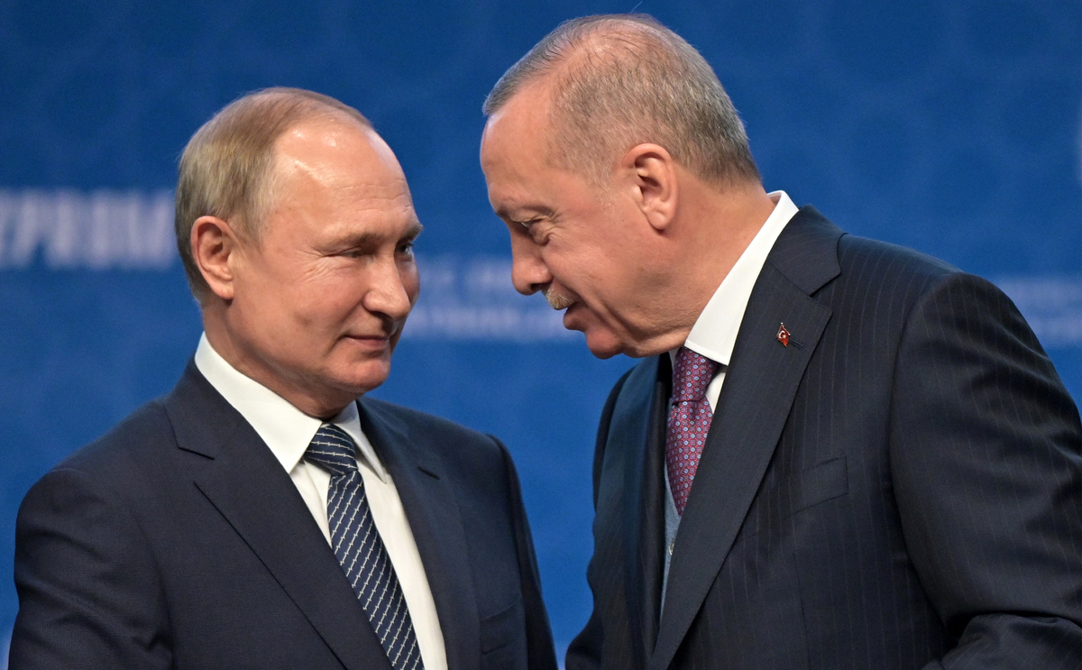 "Ну, приедь. Все включено будет, обещаю". Владимир Путин и Реджеп Эрдоган. Фото из открытых источников сети Интернет