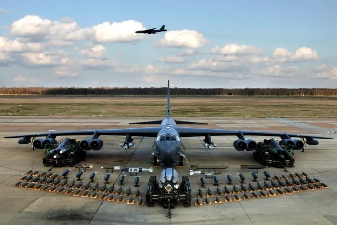    Бомбардировщик B-52H Stratofortress / © Wikipedia