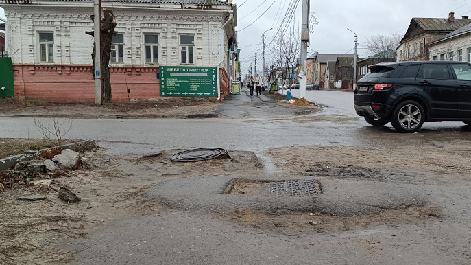 В городе беда с тротуарами. Фото: V102.RU / Александр Росс