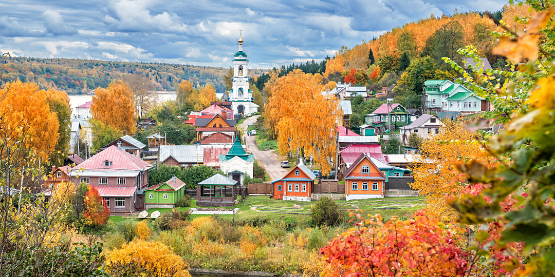 В каких городах, хотя бы однажды стоит побывать? Топ-10 маленьких городов России.
