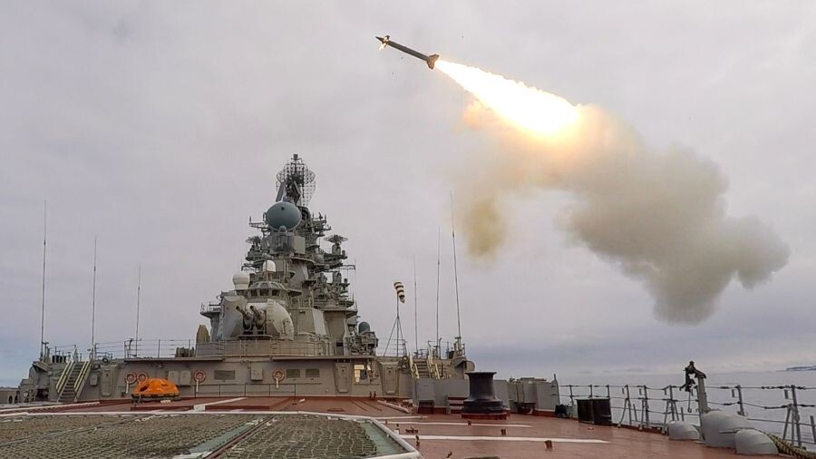    Запуск российский гиперзвуковой ракеты «Кинжал» © Павел Львов/РИА Новости