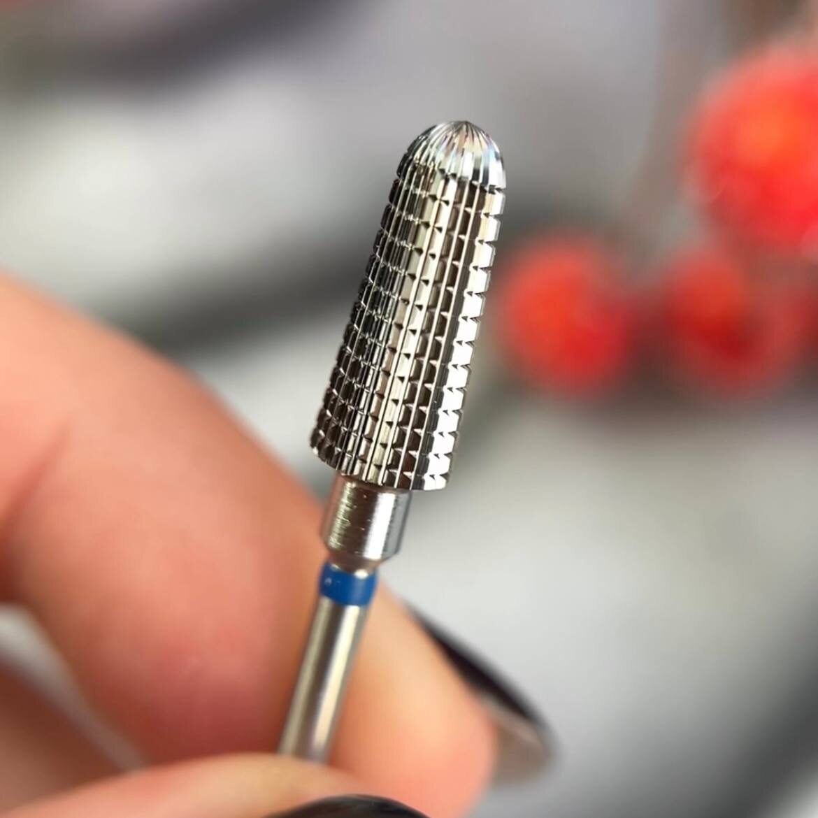 Разбалансировка ручки фрезера означает необходимость ремонта аппарата. Как избежать проблемы?