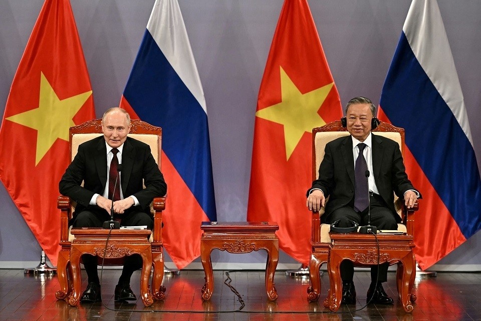    Экономист рассказала, как отразится визит Путина во Вьетнам на отношениях стран REUTERS