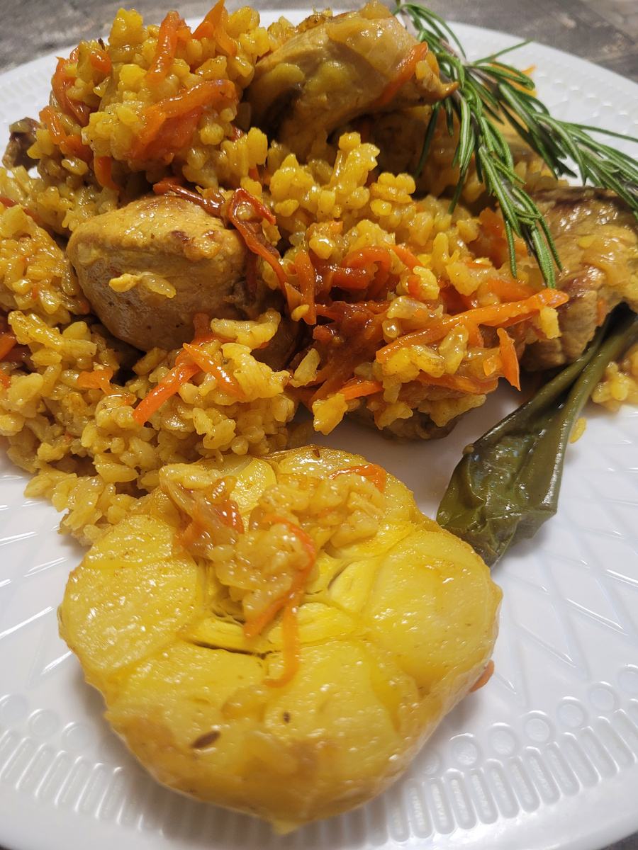 Фото автора.Готовим рис с мясом.