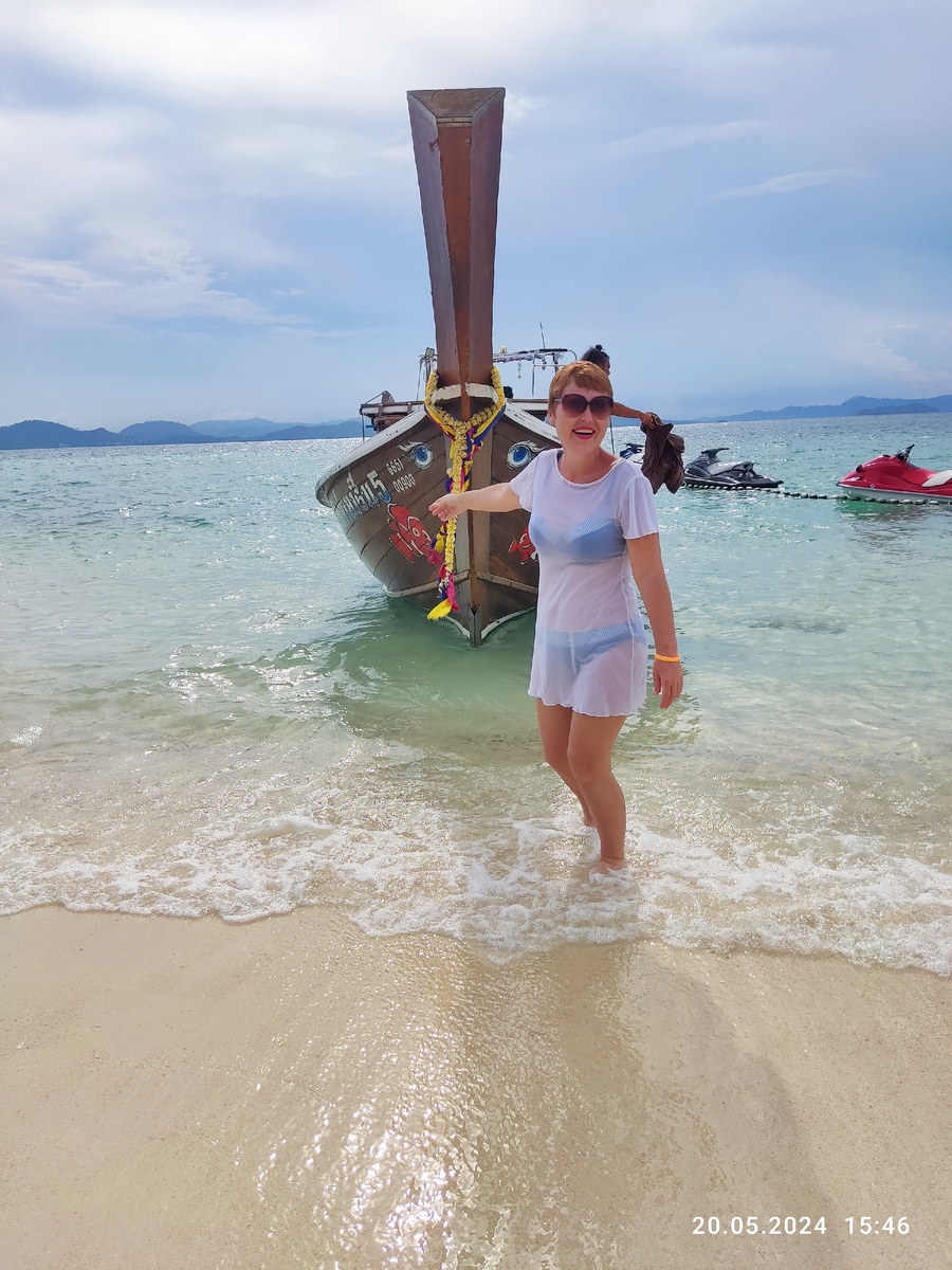 Фоткаюсь с кораблем, а он уплывает. Личное фото. 