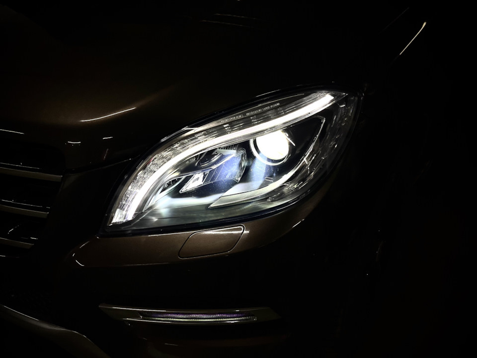 Mercedes W166 восстановление света фар 