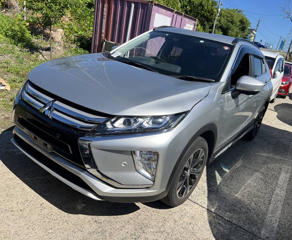 Фото внешности и салона, листайте.