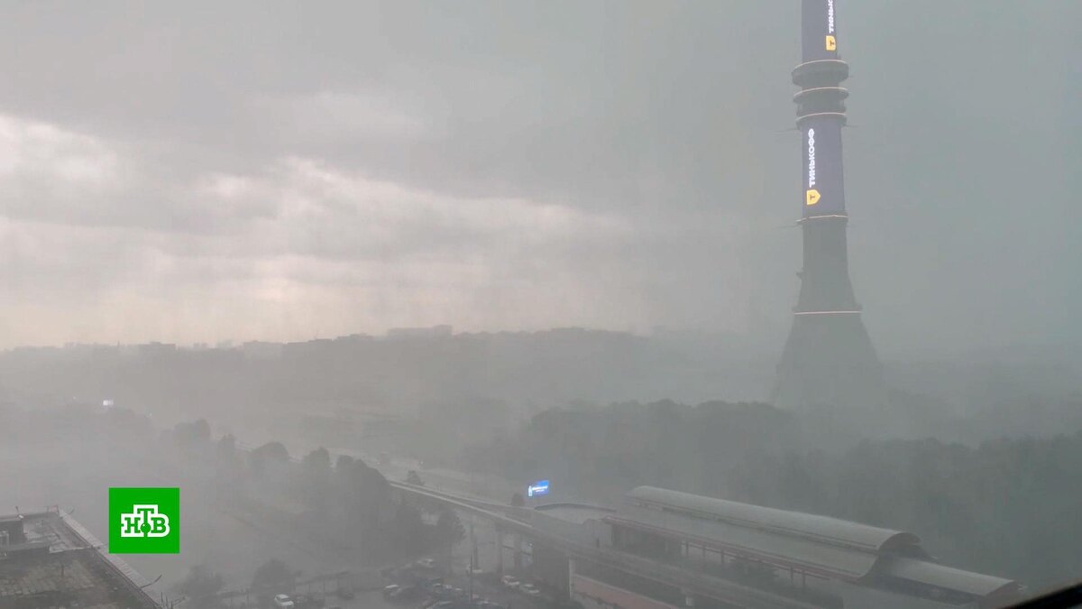    Двое погибших и 10 пострадавших: последствия десятибалльного шторма в Москве