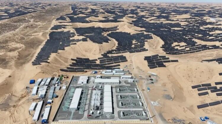 В 2024 году самой крупной солнечной электростанцией в мире является Midong в Китае. 