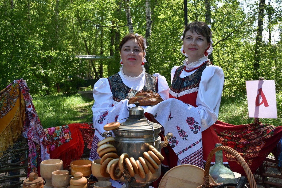 В Сибирской глубинке уже несколько лет возрождают традиции казаков |  21.06.2024 | Енисейск - БезФормата