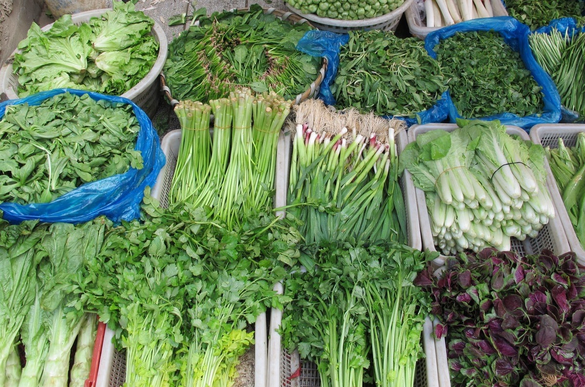 Зелень, зелень, покупайте зелень!