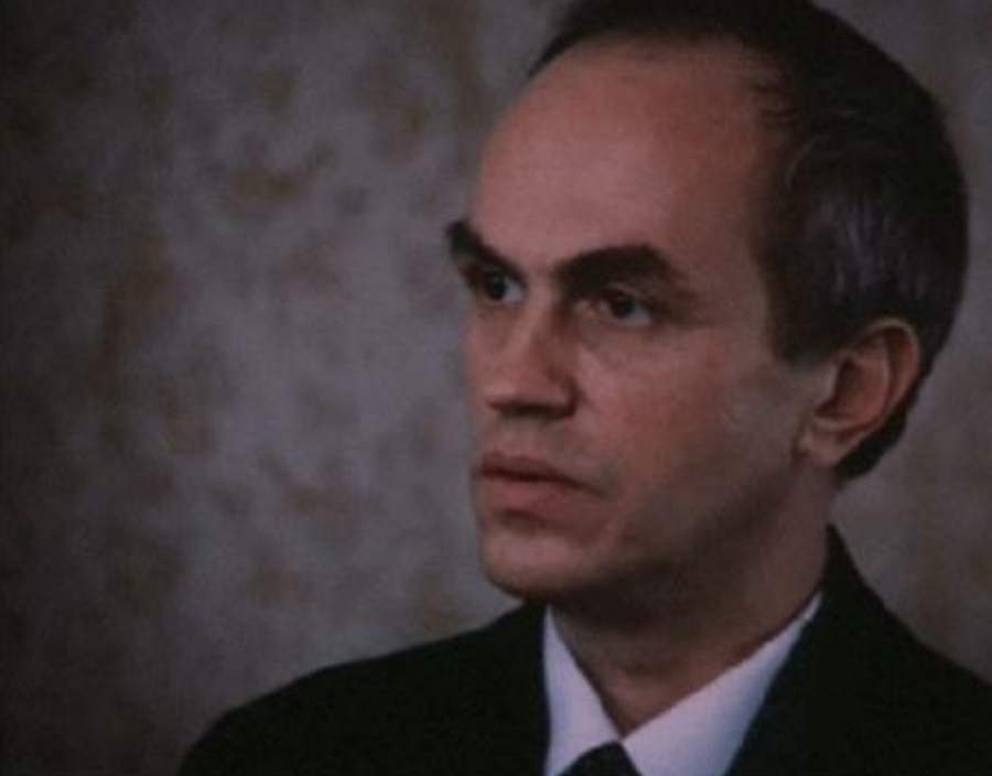 Кадр из фильма. Алексей Золотницкий в роли посланника с Альдебарана