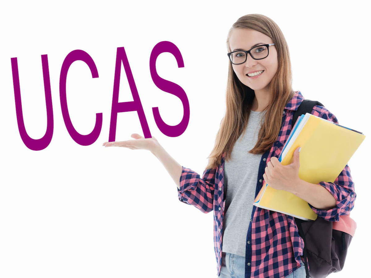 Поступая в ВУЗы Великобритании самостоятельно, либо прямиком из местных школ, вы непременно столкнетесь с загадочным термином UCAS.