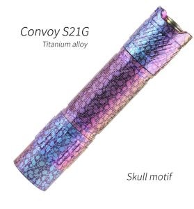  Skull Motif Ti Convoy S21G 21700 — это премиум-фонарик от известного производителя Convoy, отличающийся уникальным дизайном и высококачественными материалами.