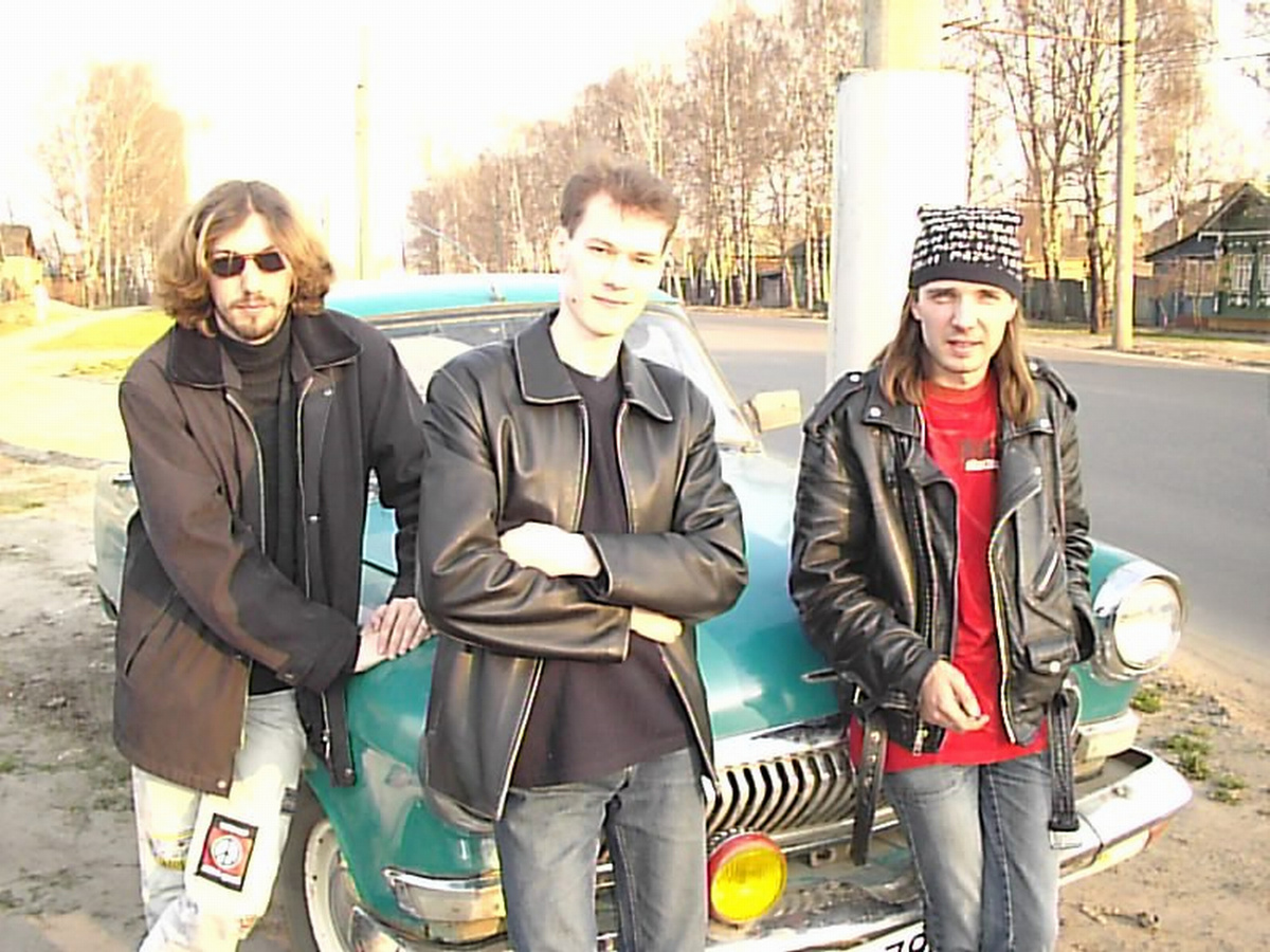 слева Константин Шаронин, в центре Алексей Смирнов, справа Антон Огурцов