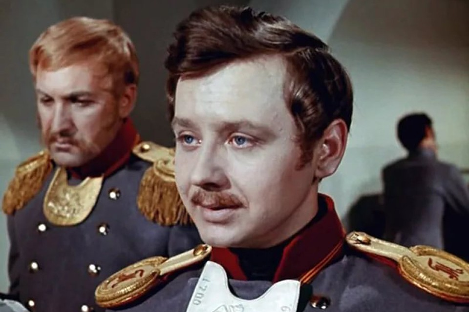 Олег Табаков в роли Николая Ростова в сериале "Война и мир"