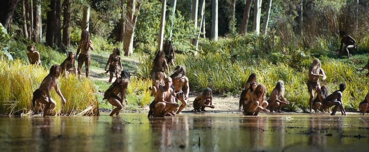 Кадр из фильма "Планета обезьян. Новое царство". Ну куда же в голливудском фильме без политкорректности с кучей рас, которые за 300 лет не перемешались