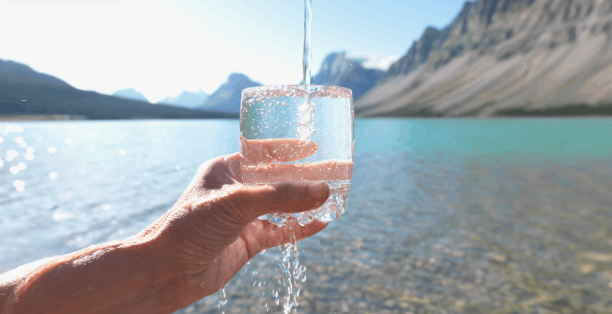 глоток холодной воды (фото из открытых источников)