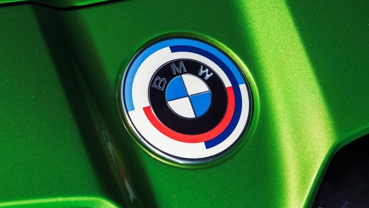    Классический логотип BMW M. Фото BMW