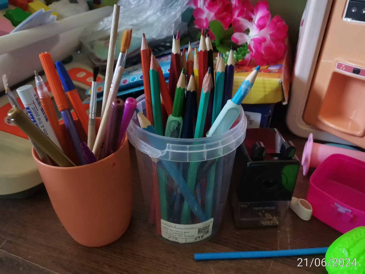 Ведёрко карандашей