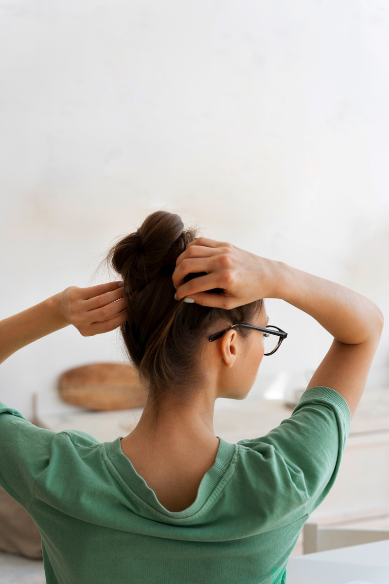 <a href="https://ru.freepik.com/free-photo/molodaa-zensina-s-graznoi-bulockoi_28886105.htm#fromView=search&page=1&position=25&uuid=e192172f-8a21-432a-80f8-fc6d82476a72">Изображение от freepik</a>