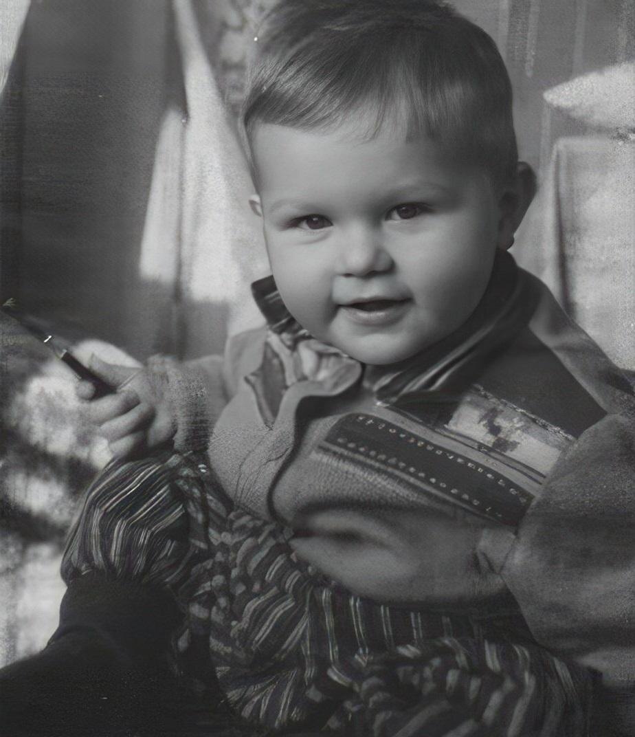 Александр Новиков в детстве. Фото: a-novikov.ru