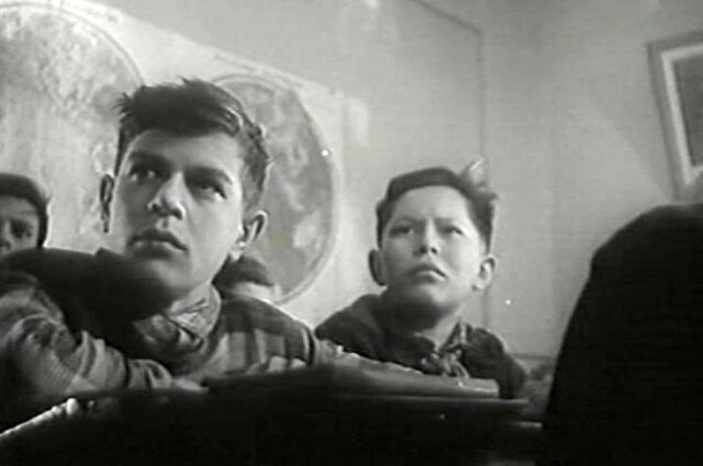    Никита Михалков. Кадр из фильма"Солнце светит всем", 1959 г.