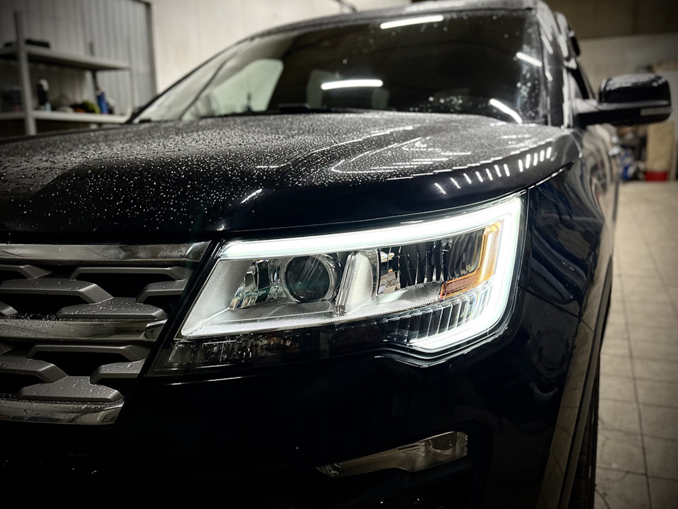 FORD EXPLORER 5 Bi-Led