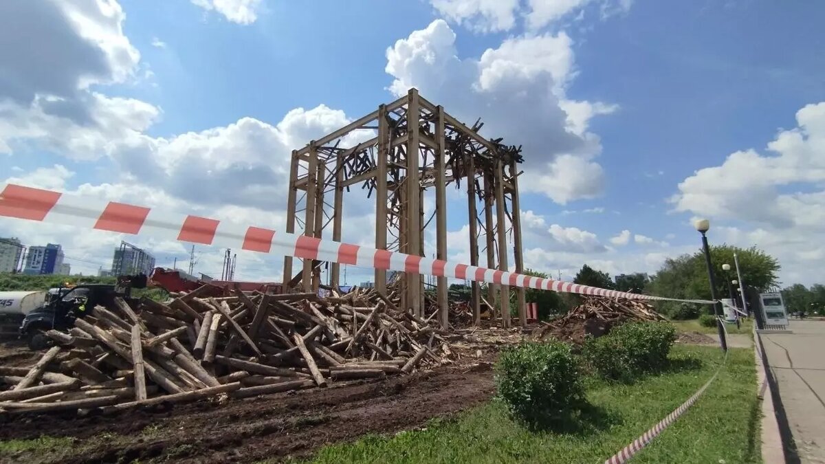 Пермский экскаваторный стиль, или Что говорит о нашем городе снос «Пермских  ворот» | Properm.ru | Дзен