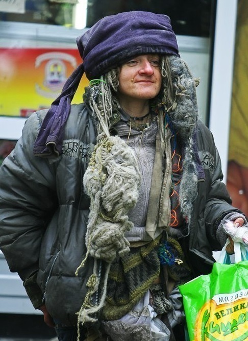 бомжиха