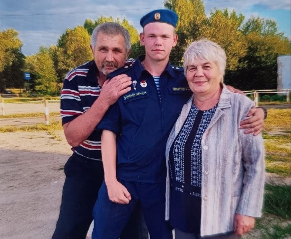    Сходство Саши с Натальей Николаевной с годами только крепнет.