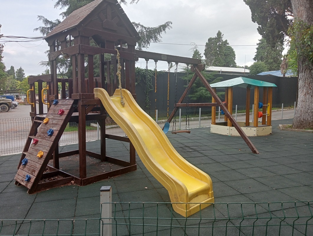 Детская площадка в Айтаре